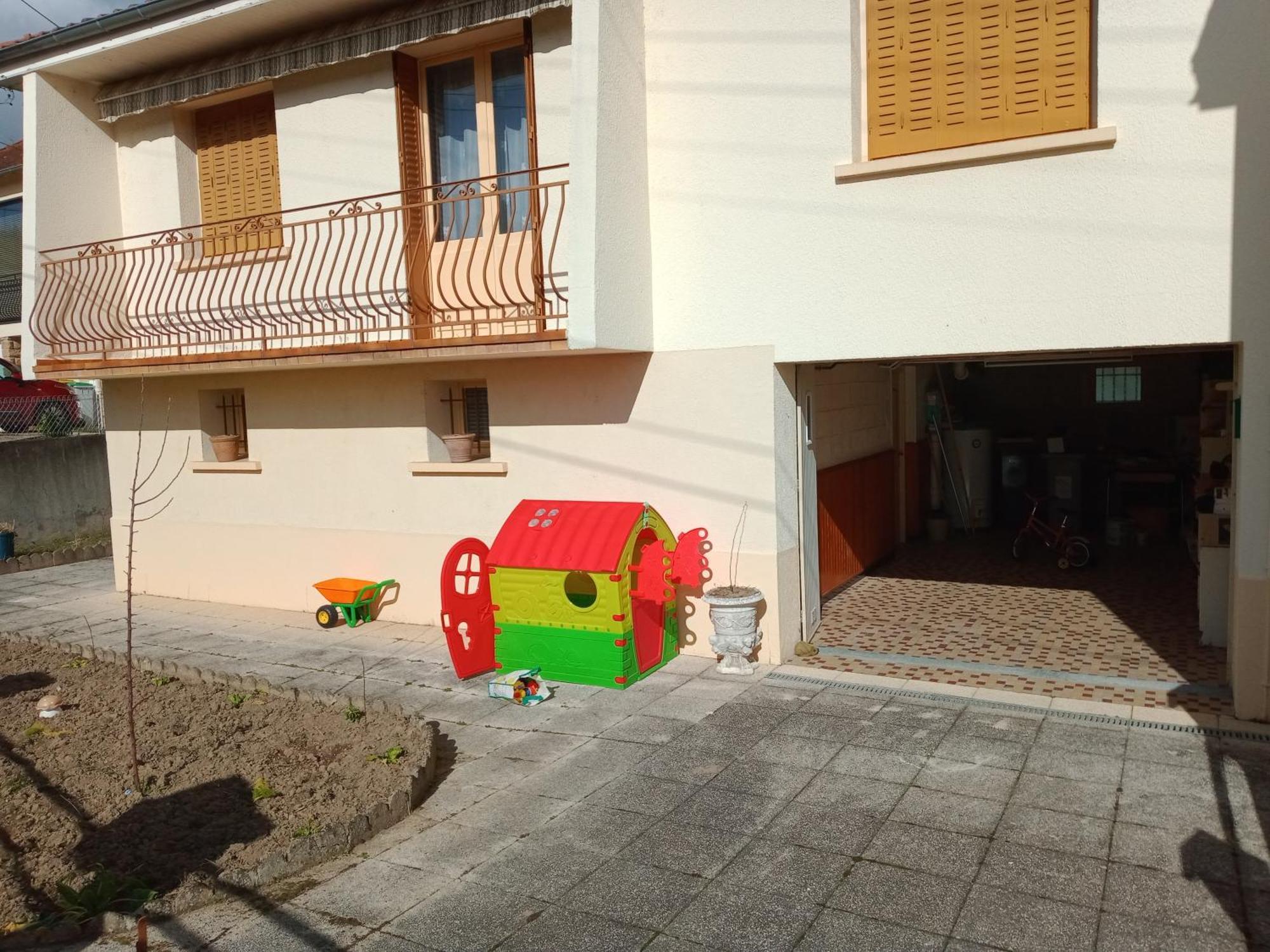 Maison Entiere Avec Parking, Garage Et Jardin Ferienhaus Montluçon